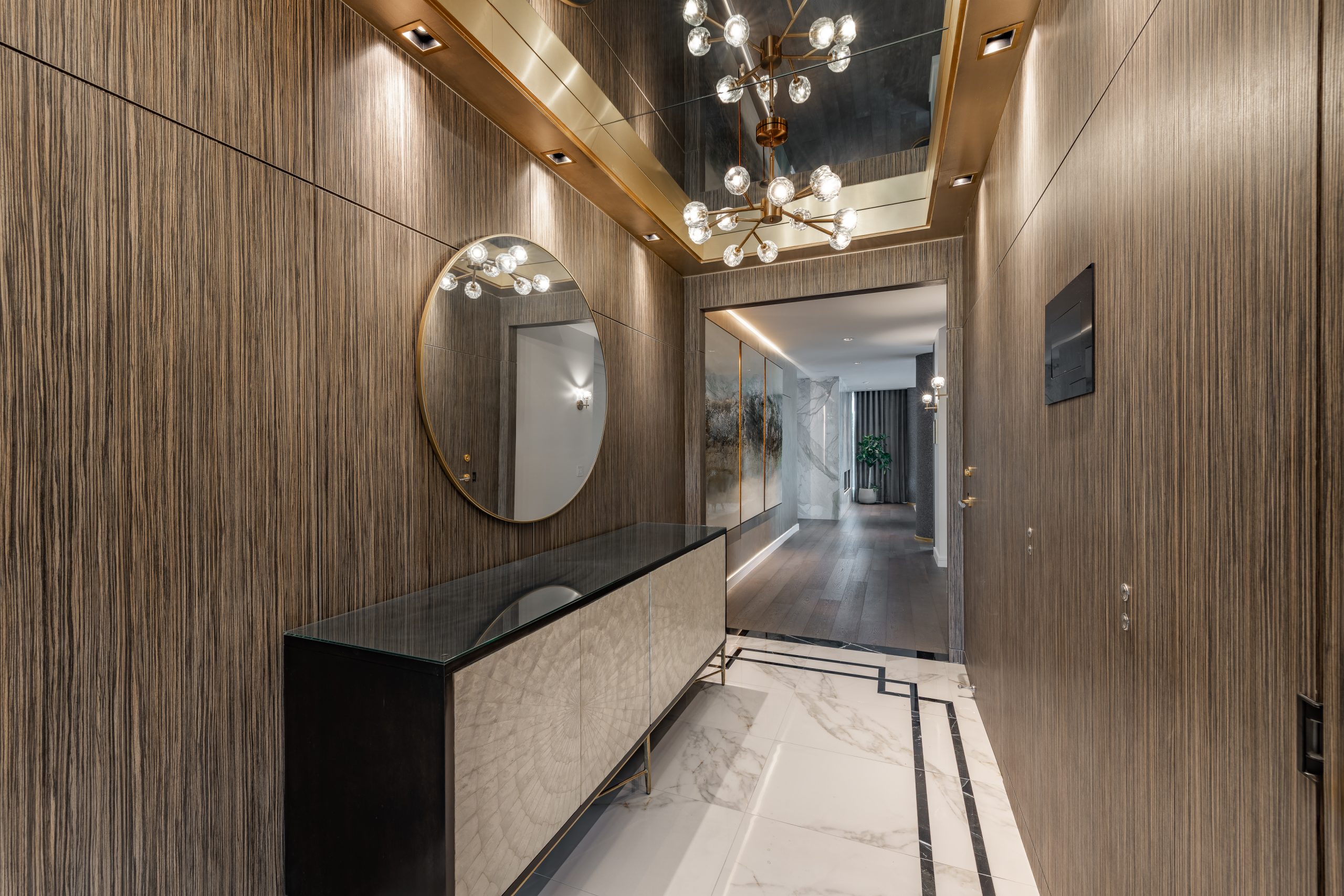 AQUA VISTA PENTHOUSE