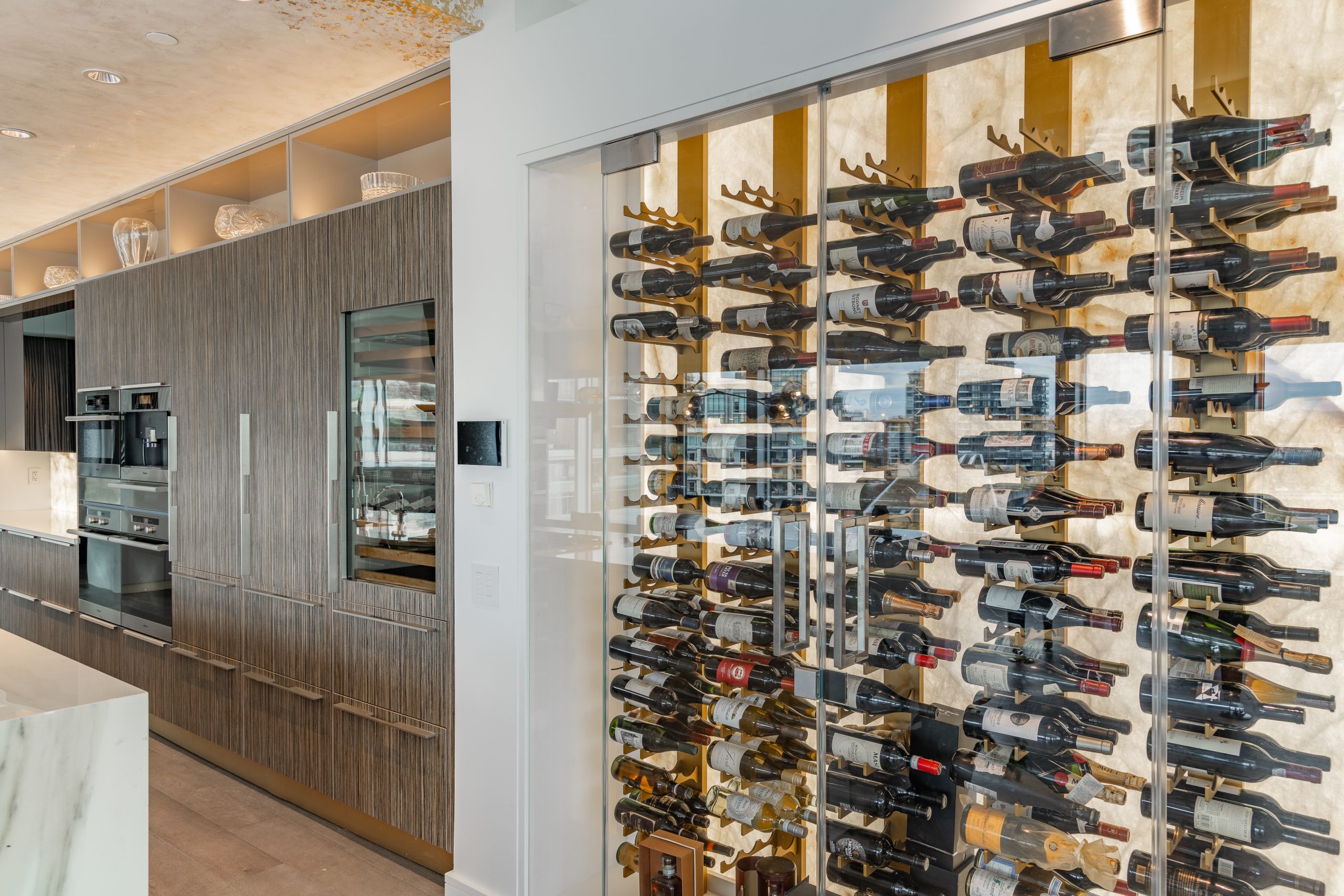 AQUA VISTA PENTHOUSE