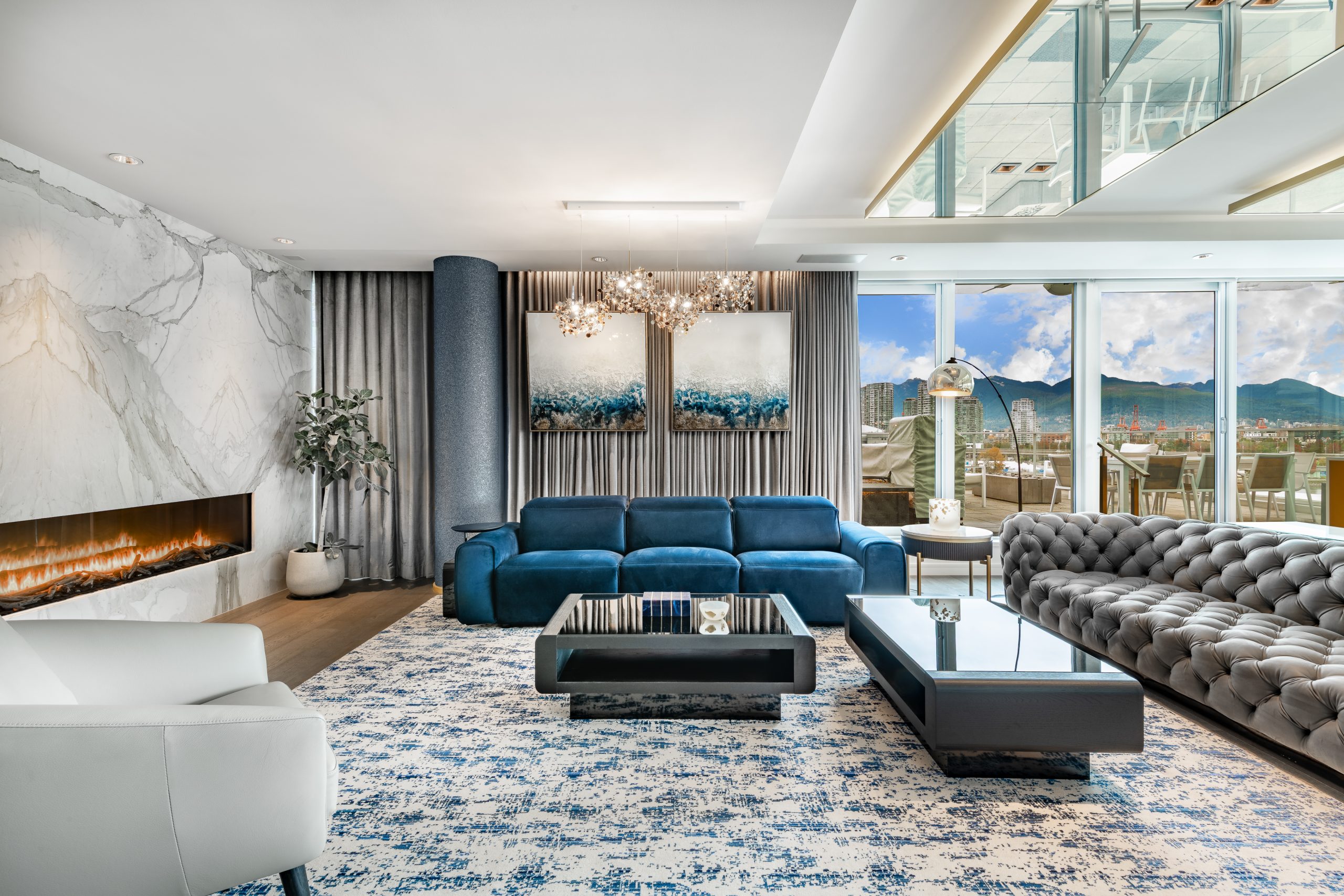 AQUA VISTA PENTHOUSE