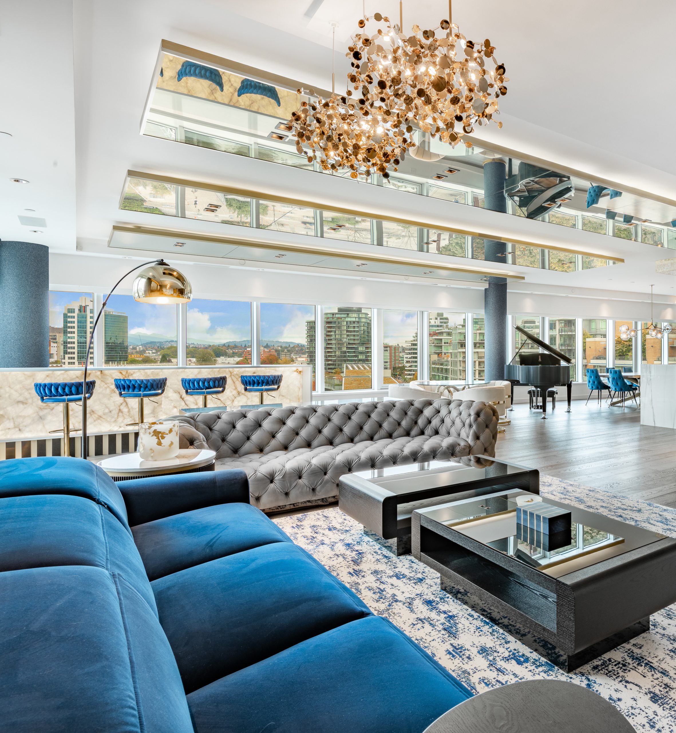 AQUA VISTA PENTHOUSE